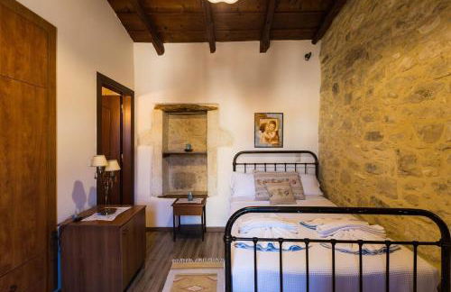 Allaria Villa Traditional Villa - Photo 5