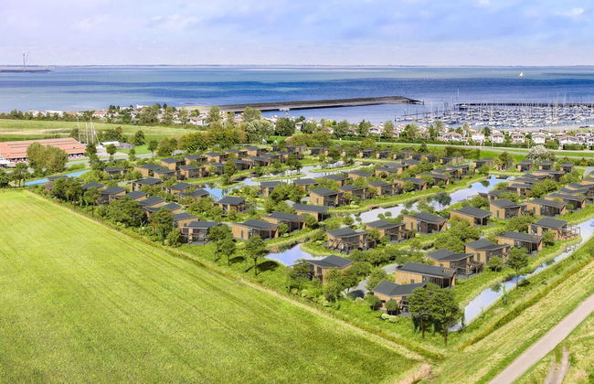 Detached Luxury Lodge near Sea - Photo 30