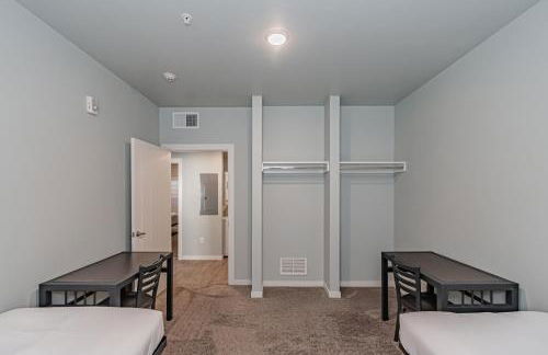 Bringham's Mill Apartments Perfect for Groups Full Kitchen Gym and Free Parking - Photo 127