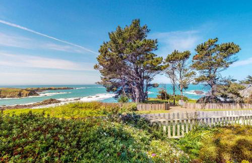 Mendocino Getaway - Ocean Views & Family Fun - Foto 1