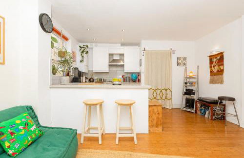 Beautiful 1BR Apartment in Clapton, 5 mins Overground St - Foto 4