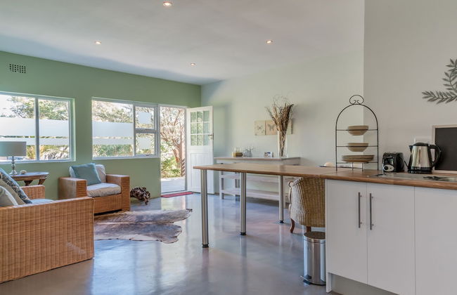 Colourful Manor Luxury Lodge - Photo 2