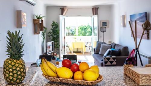 sunny apartment with sea view - Foto 3