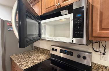 Stylish one bedroom apartment with full kitchen - Foto 38