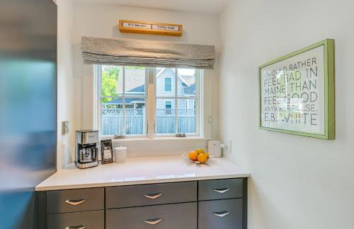 Upscale Southwest Harbor Retreat - Dog Friendly! - Foto 12
