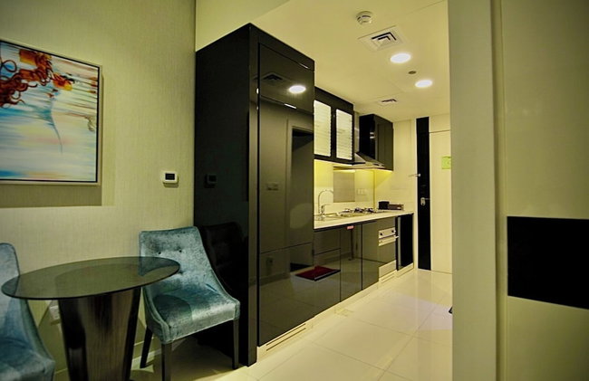 Stunning Studio Dubai with Infinity Pool and Canal View - Foto 7