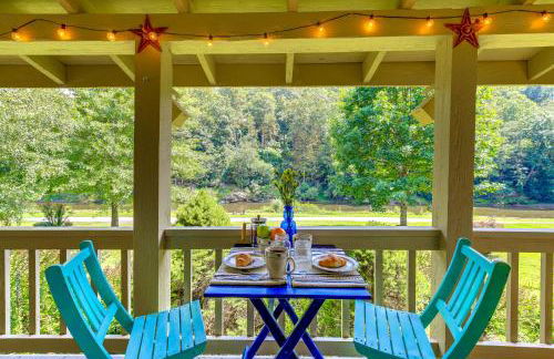 6 Mi to Dtwn Lansing Riverfront Home with Fire Pit - Foto 1