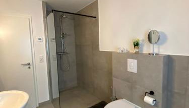 XXL Ferienwohnung 100 qm auch als Monteur Unterkunft nutzbar, Stolberg - Aachen - Foto 2, Shower