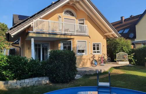 Phantastisches Haus mit Pool direkt in München - Photo 1