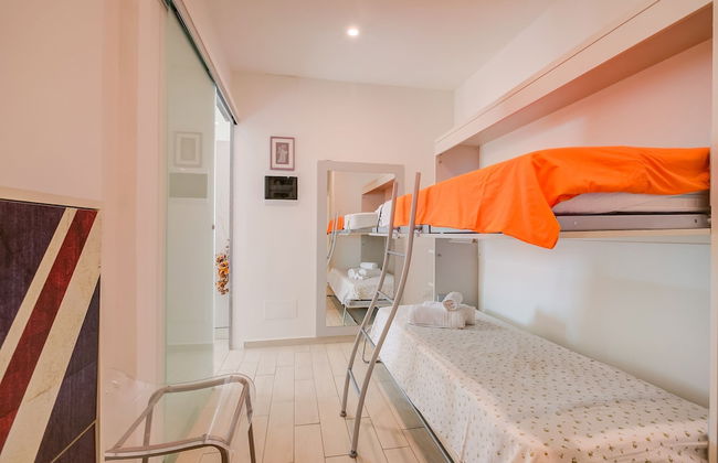 Serafina Beach House - Photo 12