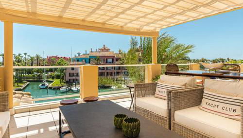 Beautiful penthouse overlooking marina channels - Foto 2