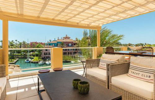 Beautiful penthouse overlooking marina channels - Foto 2