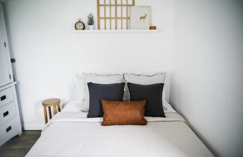 House-1 Bedroom, 1 Bath-Private, Centrally Located - Foto 17