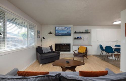 10min to Downtown Bend - Chic 2BDR - Photo 2