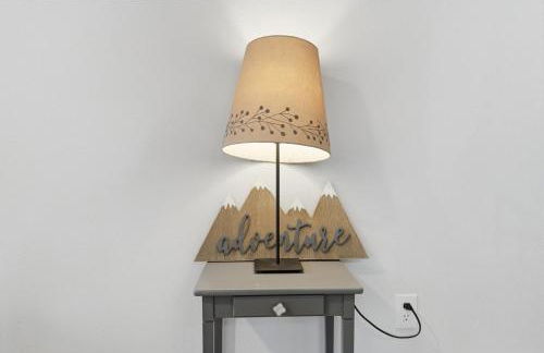 Walk to SXSW Venue, 2025 New Build Beauty at UT, Downtown, King Beds - Foto 30