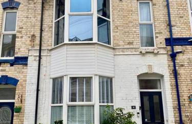 Chic Townhouse near Tunnels Beaches Ilfracombe - Foto 17