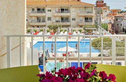 Apartamentos Centremar - Foto 3