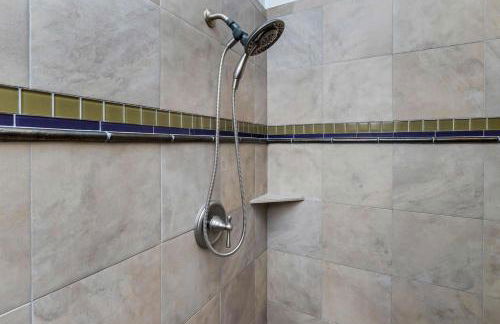 Majesty Estate in Salt Lake with Private Pool and Sport Court - Foto 37