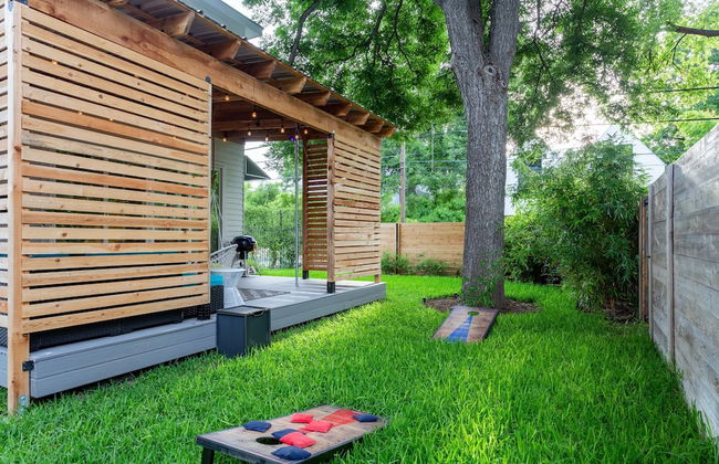 Insta-worthy Two House Corner Compound - Foto 16