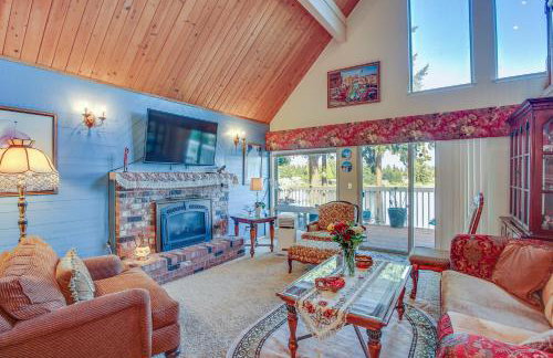 Lakefront Home with Fire Pit, Dock in Kent! - Foto 5