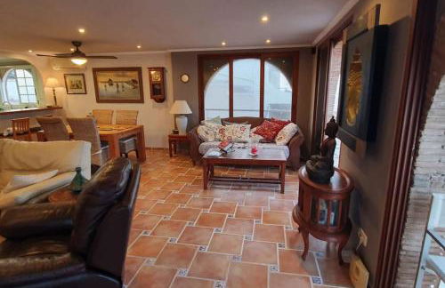 Chalet en primera línea de playa Piles - Foto 6