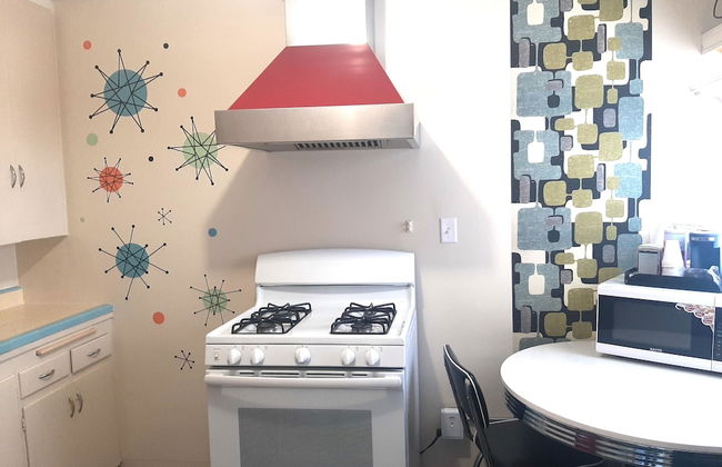 The New Star Motel with Studio-Kitchens: 1950s Extended-Stay Lodging and Retreat Center - Photo 39