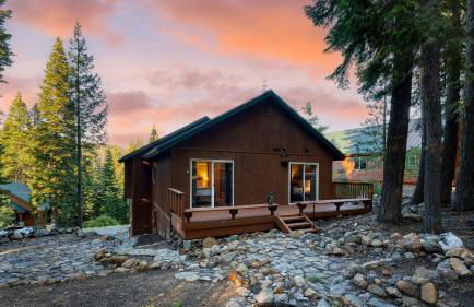 Golden Summit by AvantStay Stunning Secluded Cabin w Access to Tahoe Donner - Foto 39