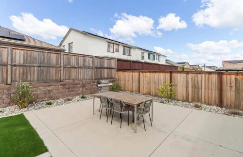 Spacious new house in Folsom Ranch 4BD and 3BA with backyard and BBQ grill - Foto 38