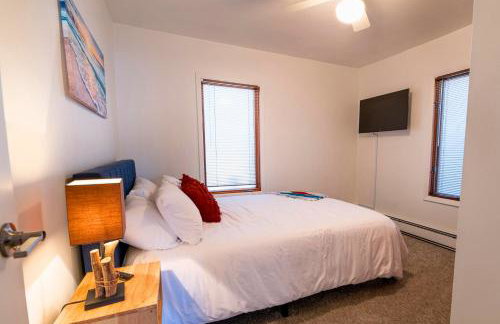 Surf Shack- North Muskegon Oasis - Foto 8