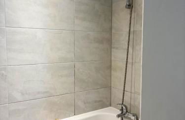 Spacious 2BR 2BA Apartment City Centre Sleeps 5 - Foto 34