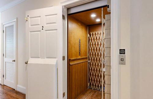 Luxury cottage with pools & multiple decks, 1/2 block to beach - Foto 52