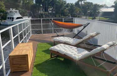 Unique Houseboat Modern and New - Foto 1