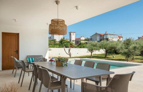 Villa San Zusto, 1600 m2 plot area, heated pool with hydromassage zone - Foto 6