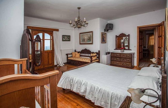 Petrinos Milos - Foto 7