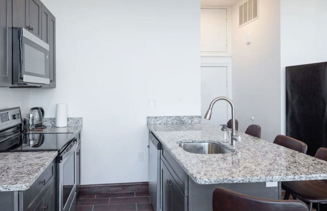 Sosuite 2BR Penthouse w Balcony W D Gym - Foto 18