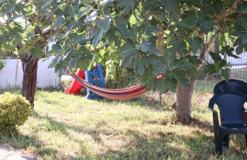 Beautiful nearby beach house with garden, private pool and large yard - Foto 11