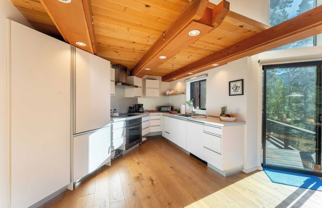 Trapper by Avantstay A+ Interior Design w/ Sauna - Photo 14