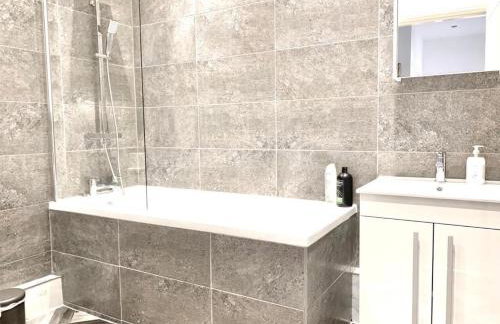 Entire Building - Suite of 3 Premium Apartments - Celebration bookings welcome - Foto 19