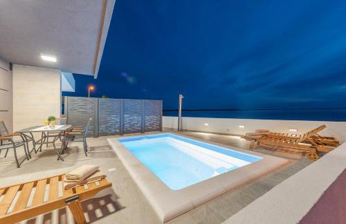 Villa Eni Beachfront apartment with pool - Photo 9