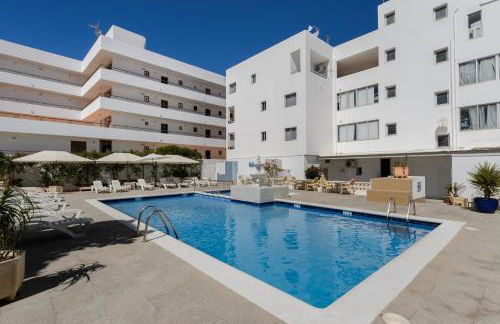 Apartamentos San Antonio Beach - Foto 1