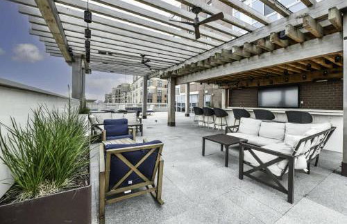 2BR Urban Retreat Gym Parkng and Scenic Rooftop - Foto 72