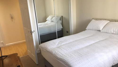 3-bed Apartment - Sleeps 6 - Parking, Wifi, Pets - Foto 3