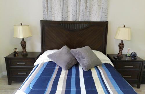 Villa Varona Resort, Heated Pool, Ping-Pong, Pool Table, Fire Pit and Pergola - Foto 7