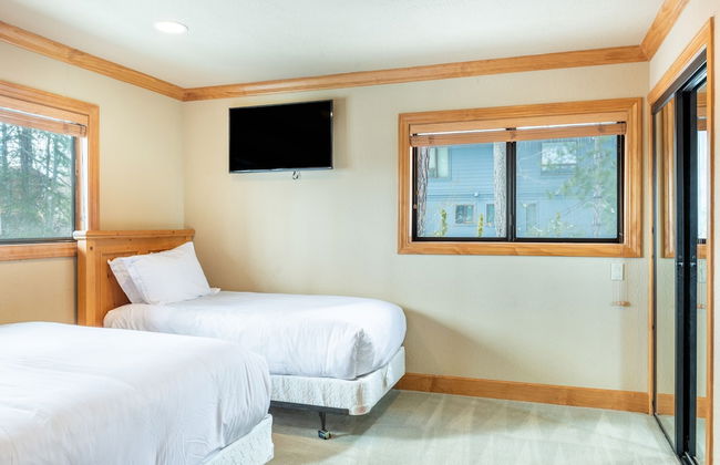 Frosted Shore by Avantstay Luxury Lake Views - Photo 28