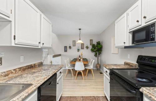 Chimney Park Retreat King Suite and Fenced Yard - Foto 2