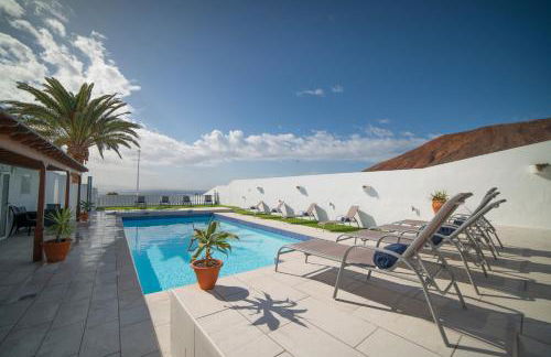 Stunning sea view villa with 6 bedrooms & heated pool - Villa Renaissance - Photo 2