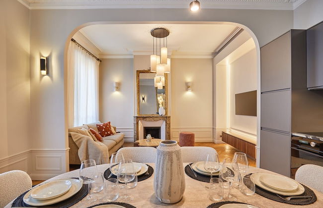 Amazing Apartment Saint Germain des Pres With A-C - Foto 24