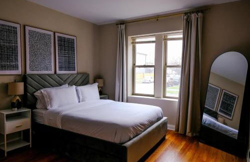 Fitness Pad, Stylish 2BR with Gym in Chicago - Photo 50