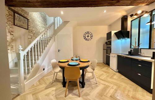 La Maison Des Cours - WIFI - Centre ville - Foto 4