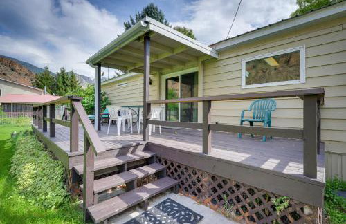 Cozy Salmon Home with Mountain Views and River Access - Foto 31